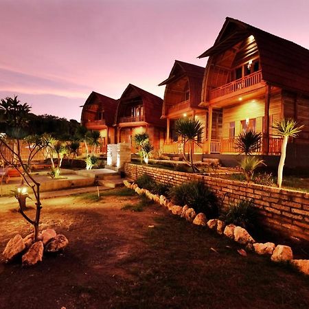 Batununggul Adara Beach Huts מראה חיצוני תמונה